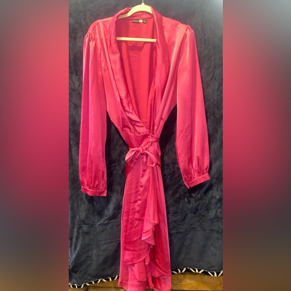 Boohoo Satin Wrap Skater Dress New missing tag 💙 multiple items make an offer - Picture 5 of 7